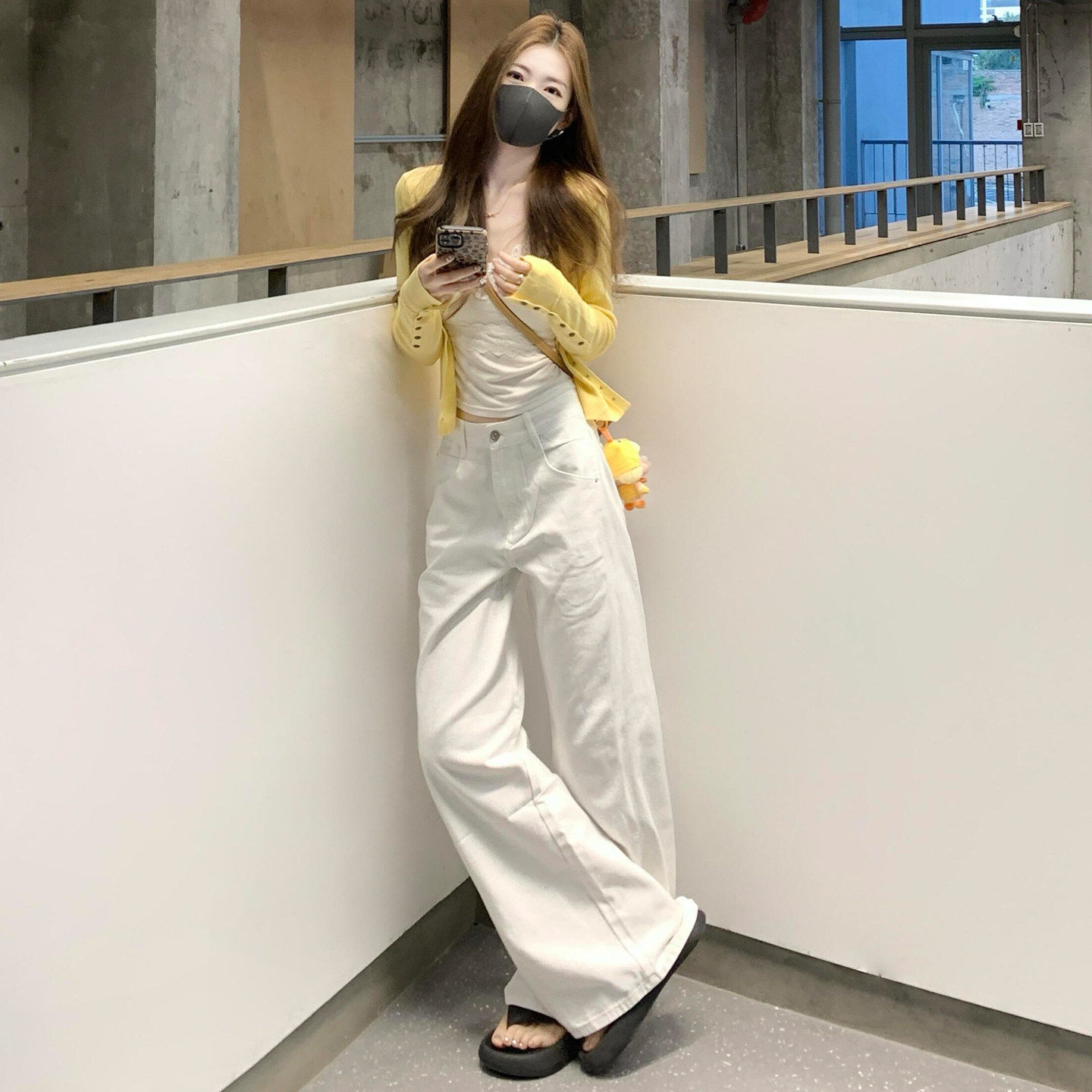 白色阔腿牛仔裤女2026春季新款高级感小个子宽松垂感直筒拖地裤子