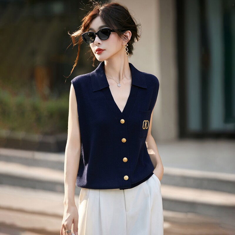 欧货时髦翻领无袖针织背心