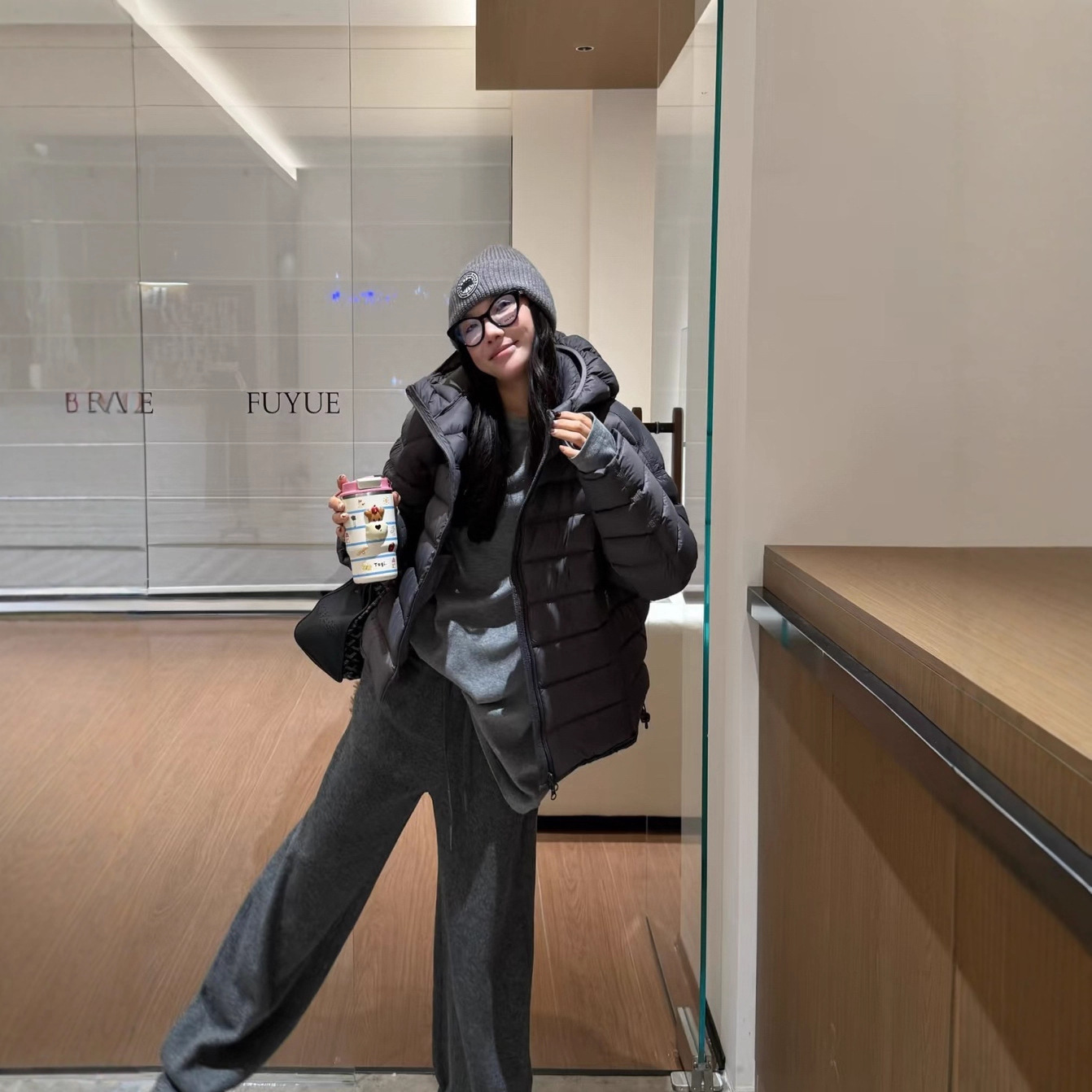 新款排骨泡芙羽绒服女短款连帽加绒显瘦排骨款90白鸭绒保暖防寒