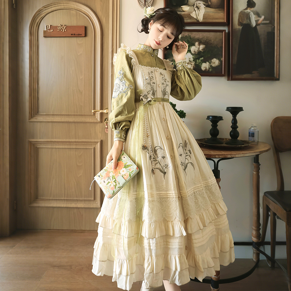 汉服女中国风汉元素新中式上衣吊带裙套装仙女裙刺绣汉服套装长袖