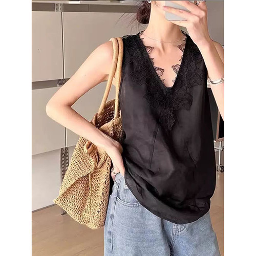 大码别致蕾丝拼接无袖背心女宽松