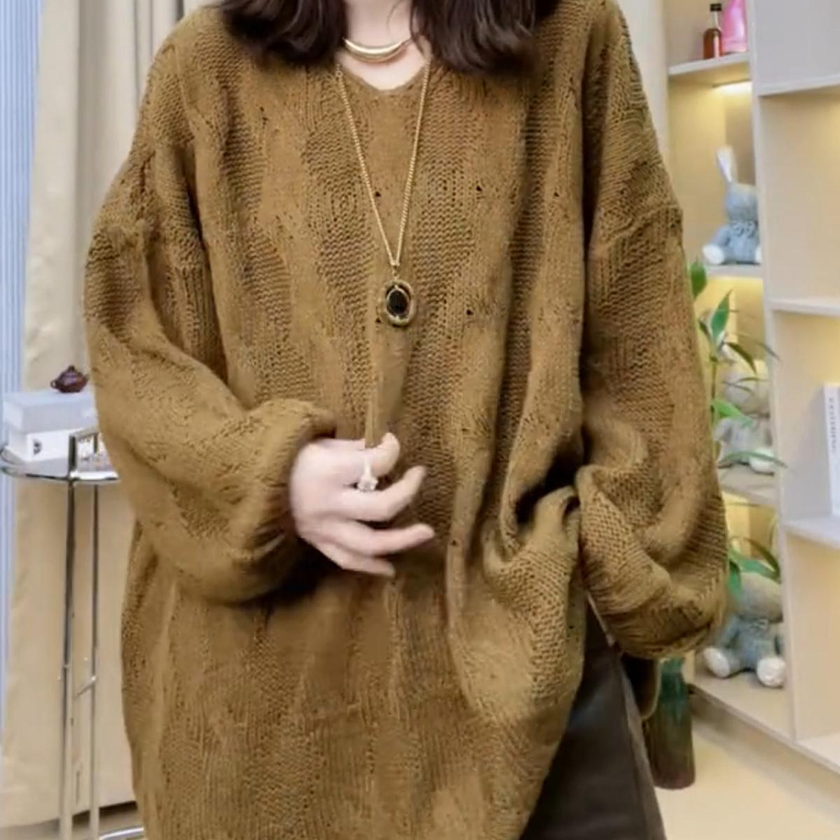 胖MM韩版镂空V领中长款百搭毛衣