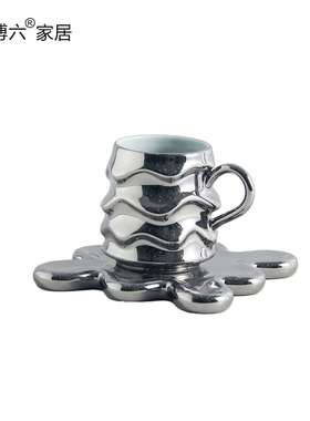 现代轻奢咖啡杯银色办公室