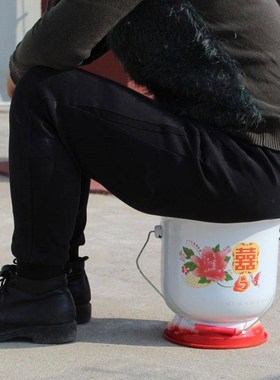 。老式痰盂成人搪瓷高脚带盖尿盆成人女铁痰盂女孩夜壶小孩老人家