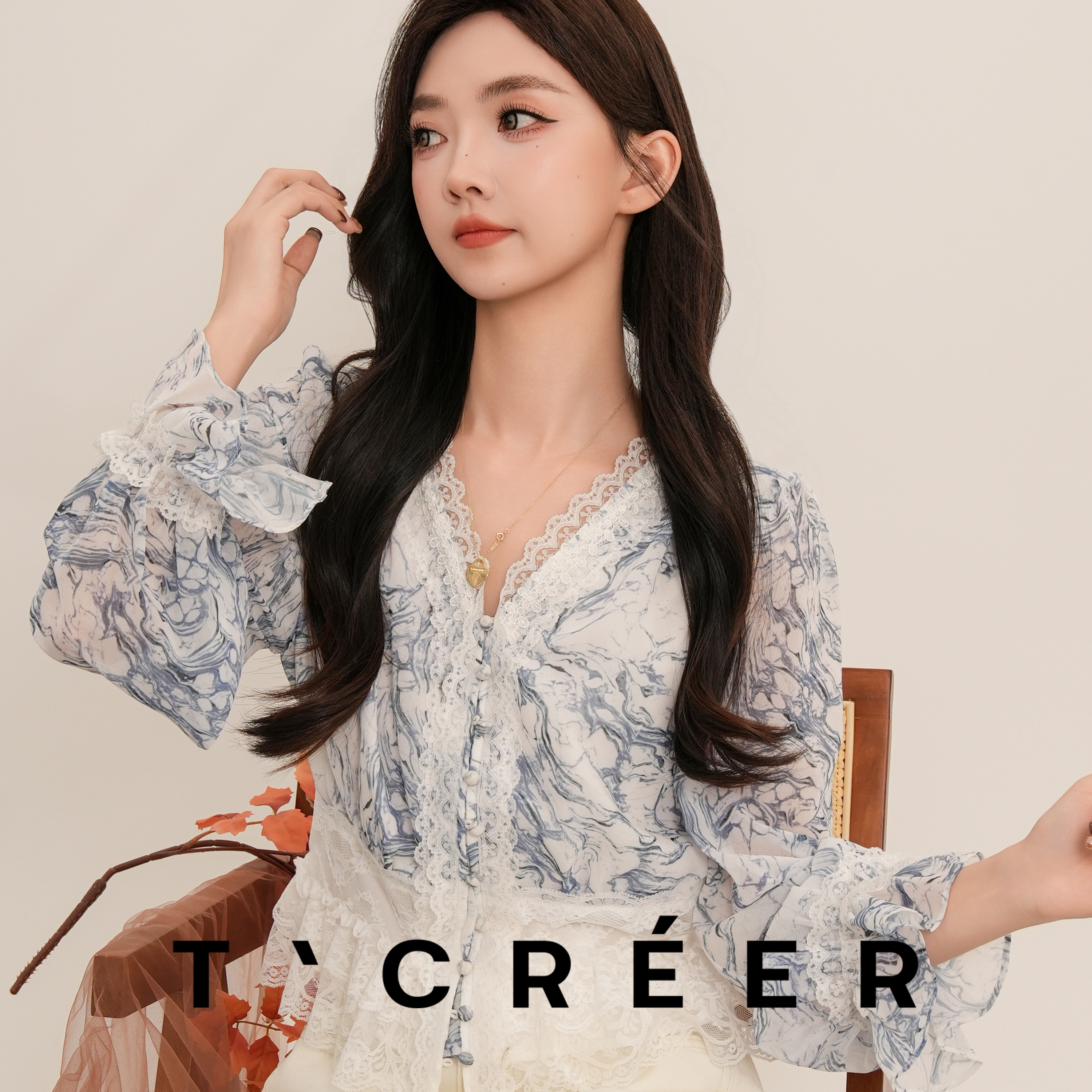 T`CREER｜【浮山时椿】轻法浪漫蕾丝拼接V领碎花上衣女