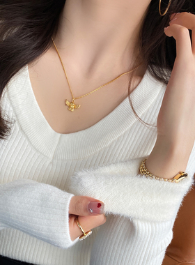 白色V领加绒加厚针织打底衫女内搭2025秋冬新款低领毛衣保暖上衣