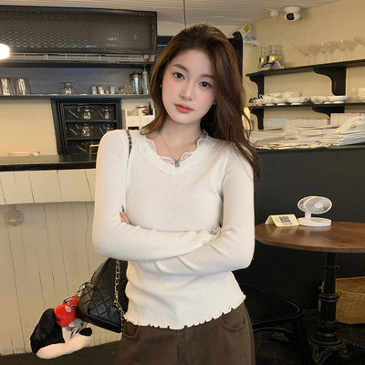拉夏贝尔白色V领蕾丝针织衫女内搭2025年秋季设计感修身打底上衣