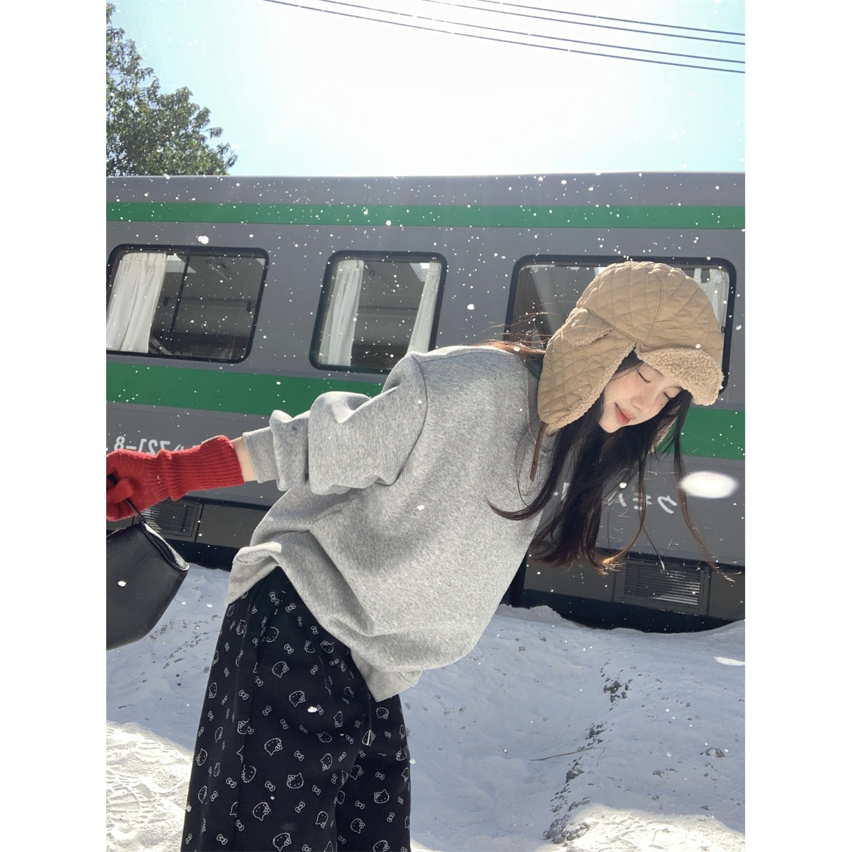 黑色kittyt印花加绒卫裤运动裤