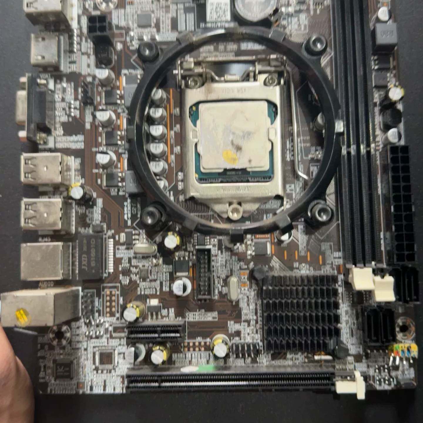 可维修H61C/B75主板，，带挡板，支持3代CPU。图片