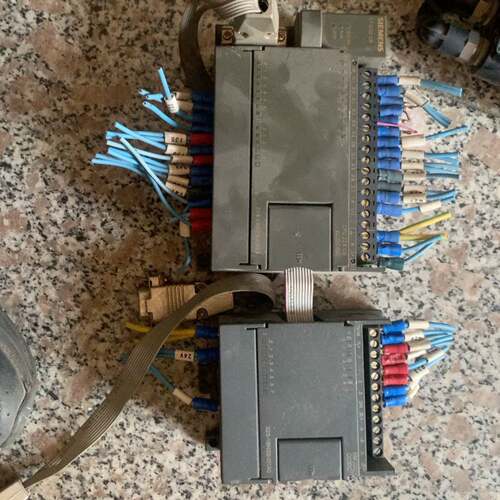 议价西门子PLC，型号：CPU224 CN，品，外观成色如图可维修