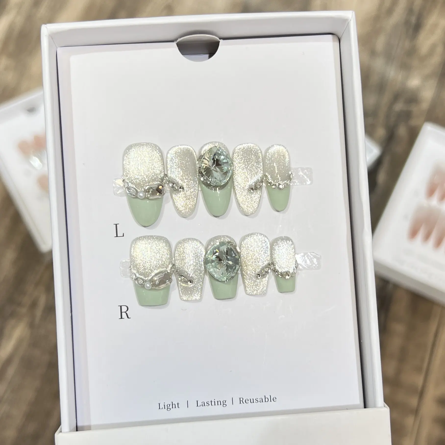 黛瑞森 【冰糖绿】夏日短甲清爽薄荷感猫眼法式美甲设计感穿戴甲