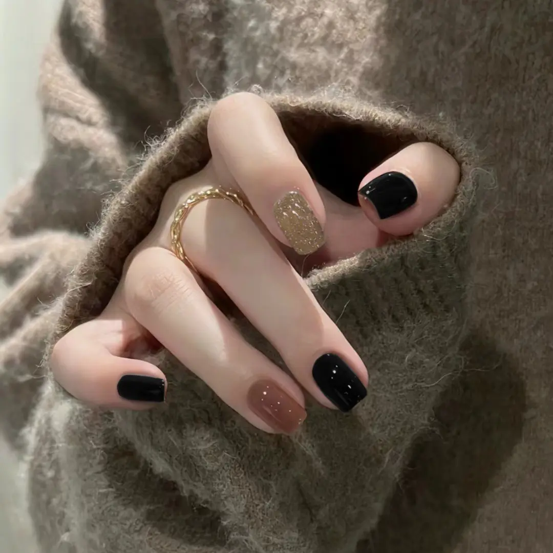 C585-穿戴甲短款可拆卸跳色短款美甲成品秋冬爆款显白假指甲贴片