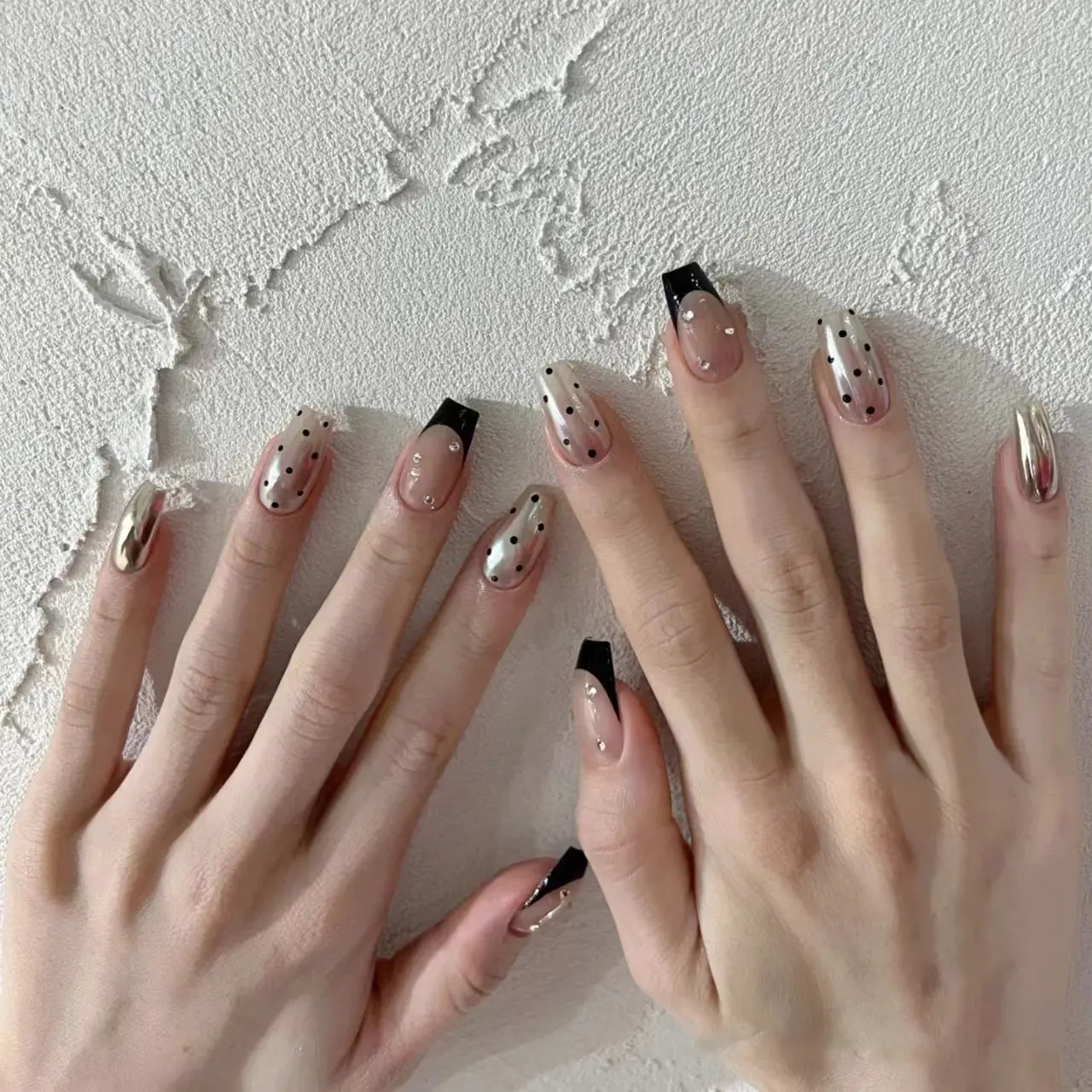 手工美甲穿戴甲辣妹黑色法式波点魔镜粉高级气质小红书同款可拆卸