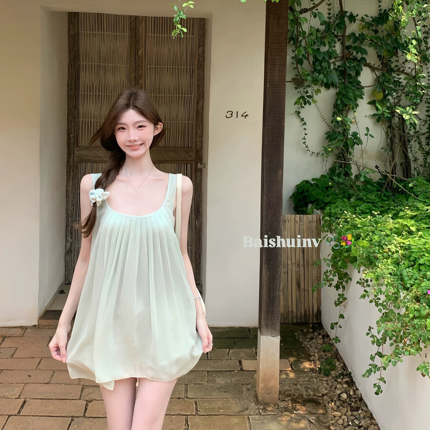 新款韩系少女大圆领背心