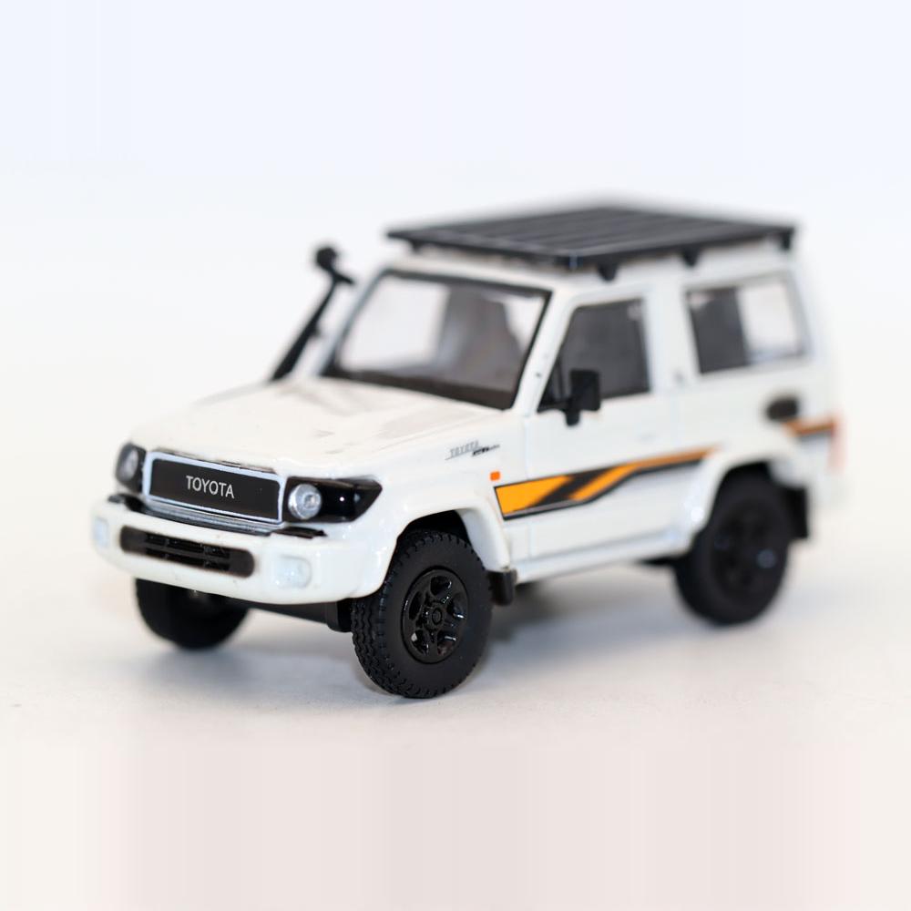 Para64合金车1 64 丰田酷路泽LC71陆巡2023 SUV 越野车玩具模型