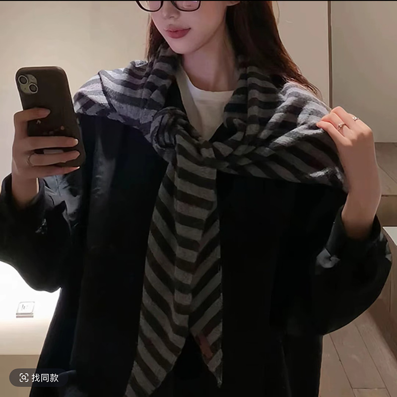 显白高级感~黑灰条纹100%羊毛披