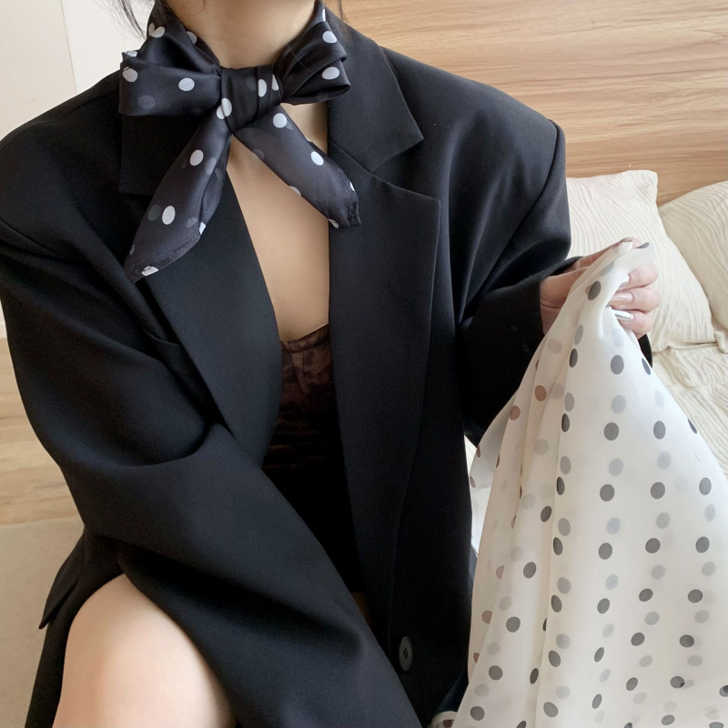 女士丝巾方巾高级感春夏薄款洋气时尚百搭护颈领巾头巾发带