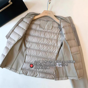 收腰显瘦90%鸭绒充绒轻盈保暖修身 通勤风 轻薄立领拼接羽绒服女装
