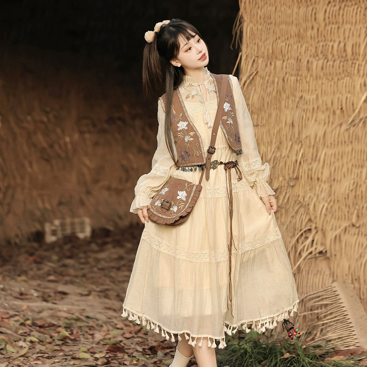 原创风吟沙漠汉服女中国风汉元素包包马甲连衣裙套装日常流苏度假