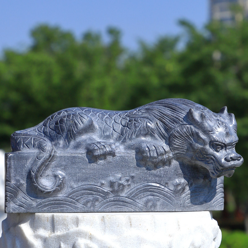 青石石雕镇水兽摆件庭院茶室会所吸水兽池塘水池中式造景蚣蝮原石