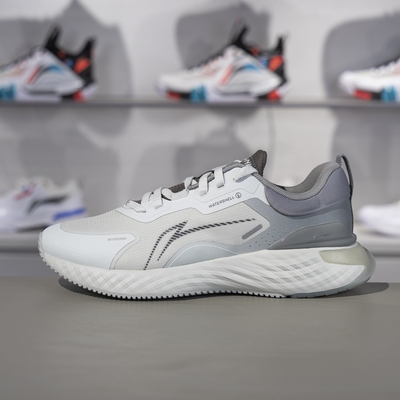 李宁减震男子系带防泼水休闲鞋