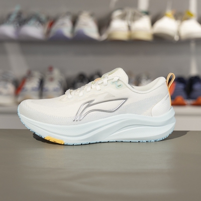 李宁赤兔8女子跑鞋防滑减震