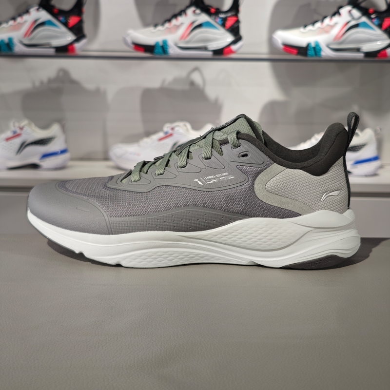 李宁防滑耐磨男子系带休闲鞋