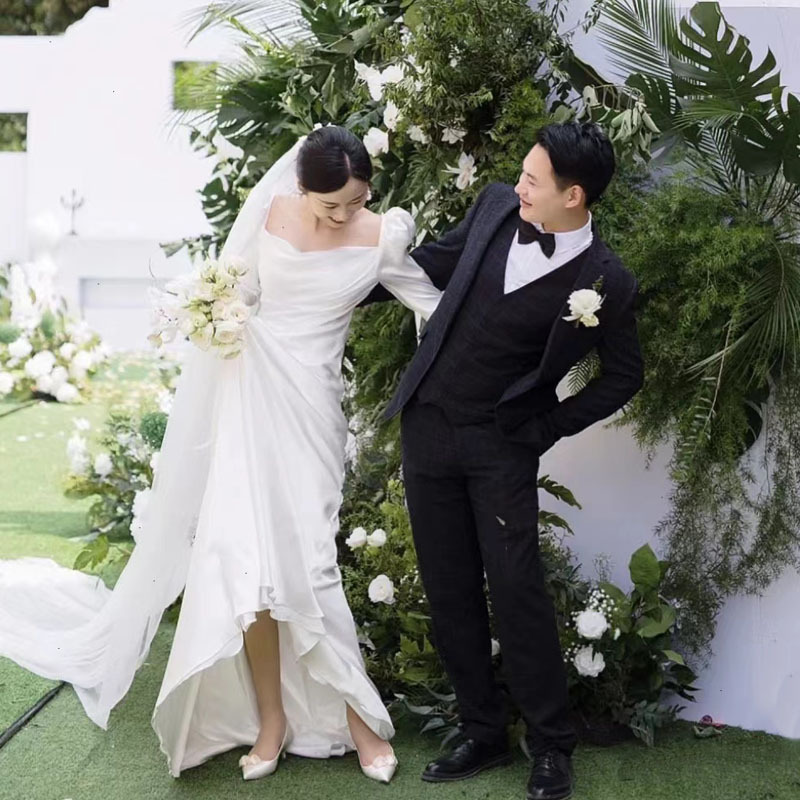 日本品质缎面轻婚纱晨袍 新娘结婚长袖小拖尾出门纱气质鱼尾显瘦