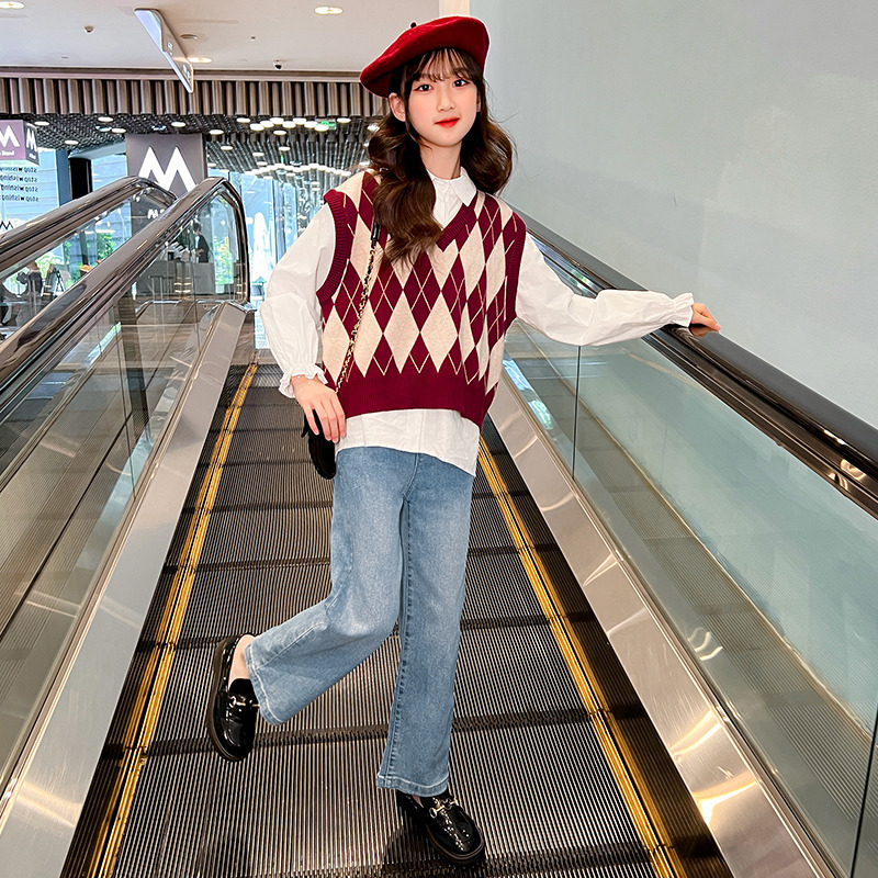 女童马甲春秋洋气2022新款儿童针织毛衣套装中大童背心秋冬秋装潮