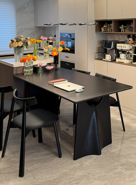 奥古斯特 黑色实木餐桌家用2025新款轻奢全托长方形飞鸦岩板餐桌