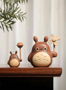龙猫木制装饰品实木创意卡通周边风车桌面可爱愈合木制生日礼物的