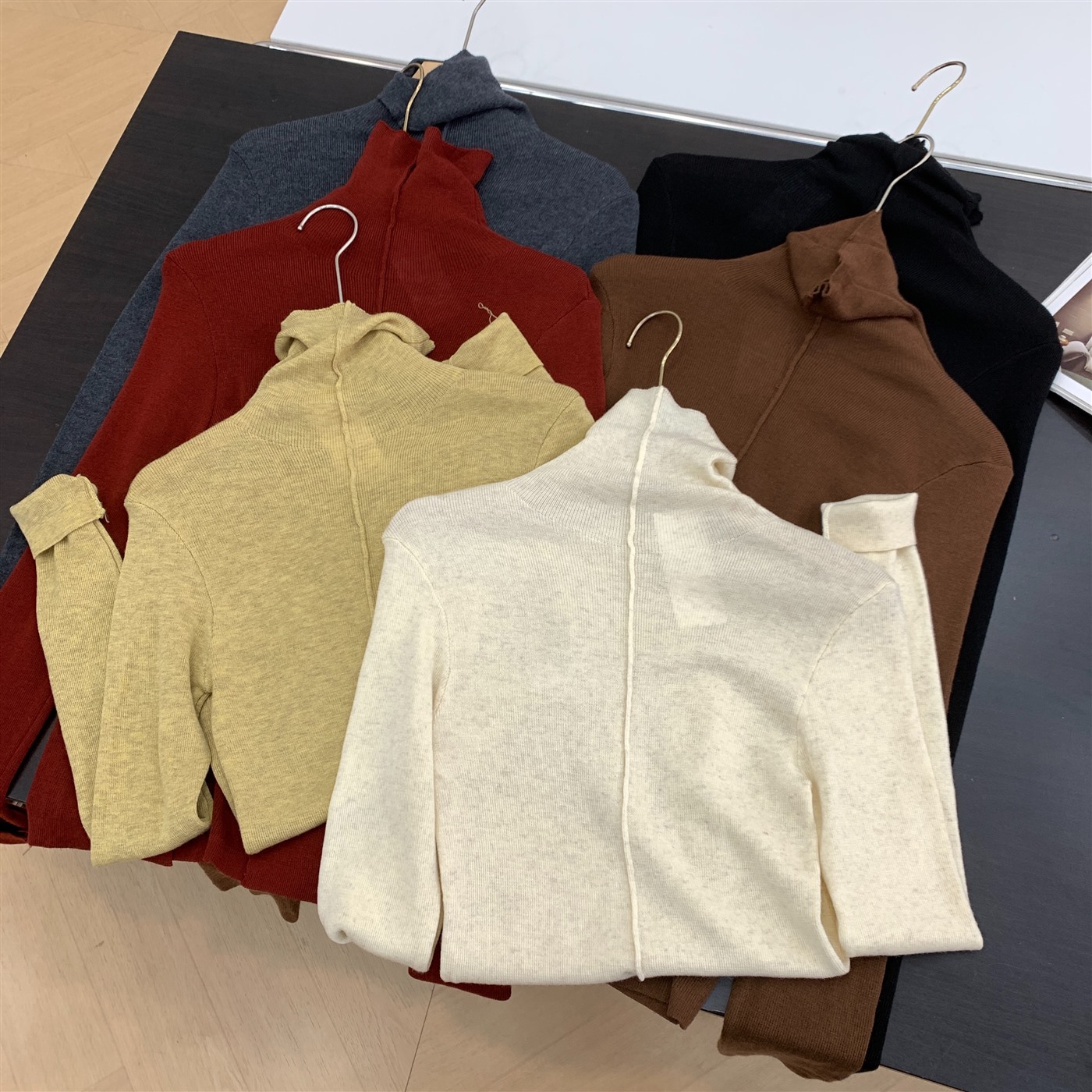 2025年秋季新款时尚百搭宽松显瘦简约休闲长袖针织衫J#26