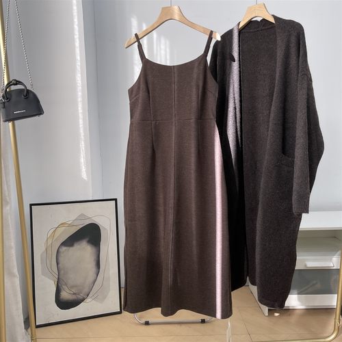 吊带裙秋季深棕色醋酸吊带连衣裙气质收腰开叉A字裙K#16