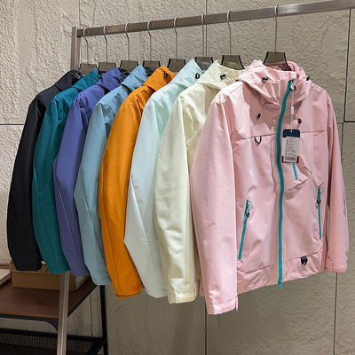 男女机能防风防泼水连帽冲锋衣
