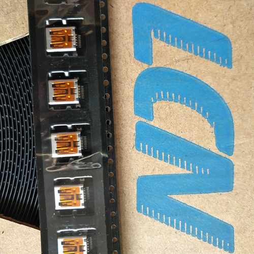 LCN乾德USB连接器，UAF04-10374-S107