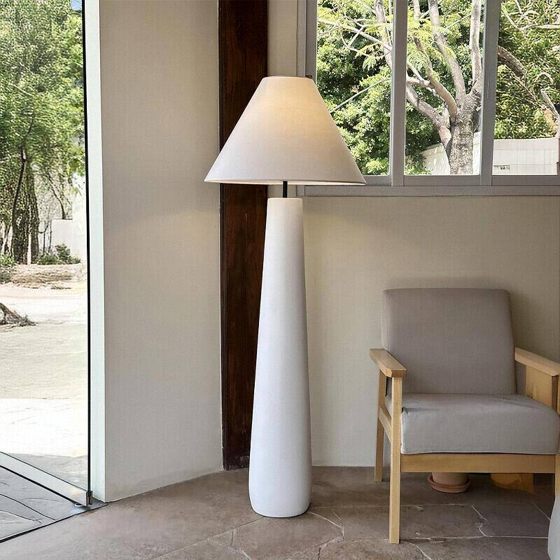 法式奶油风客厅沙发旁落地灯轻奢高级感氛围摆件卧室床头落地台灯