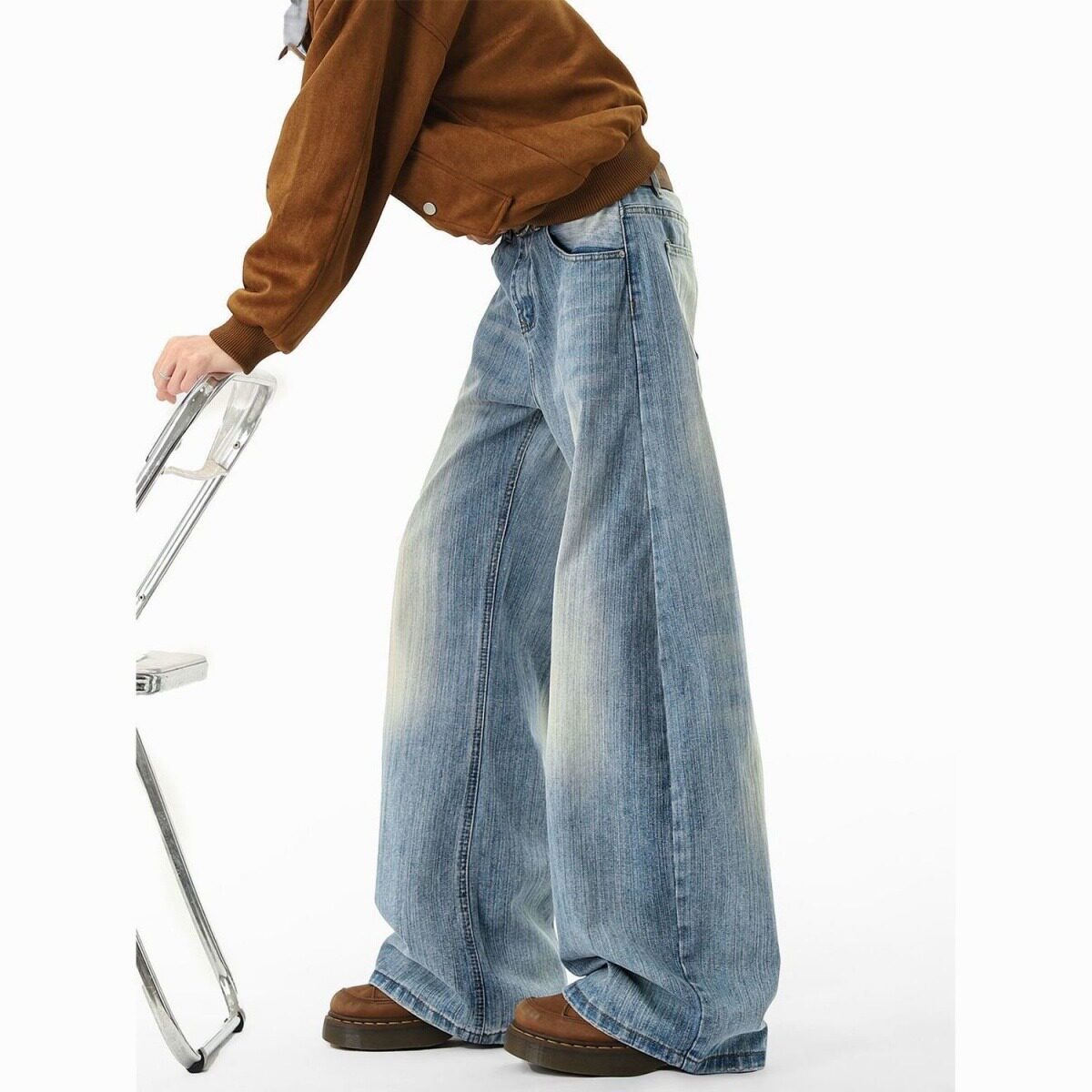 美式复古微喇叭牛仔裤弯刀廓形宽松百搭男女同款浅蓝色直筒阔腿裤