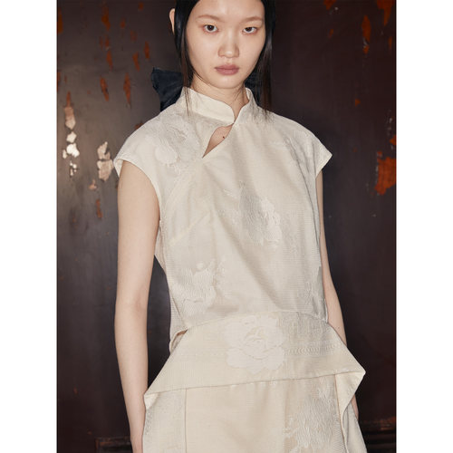 蓝点米色棉感蕾丝月亮袖短袖上衣