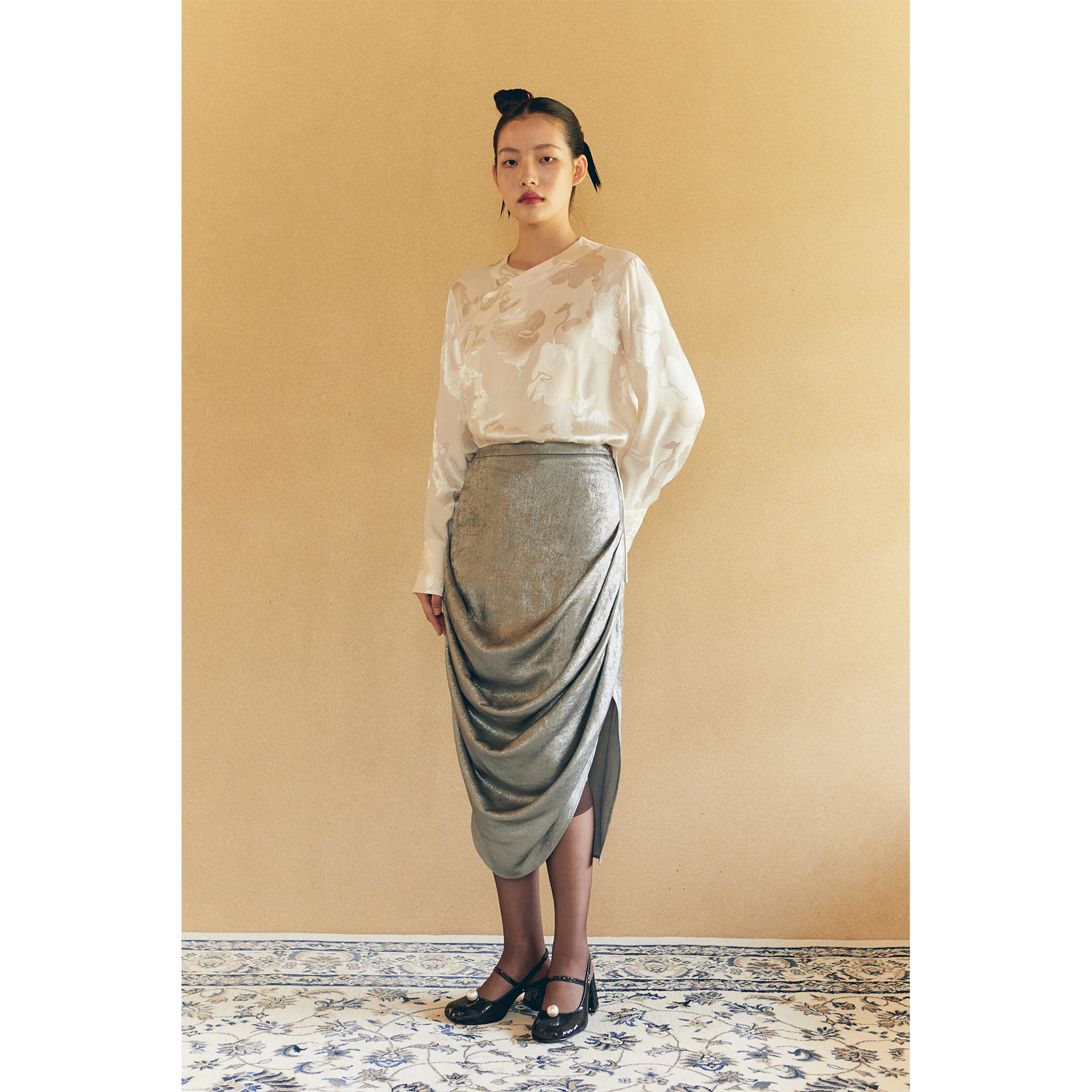 蓝点新中式原创银色光泽褶皱半裙