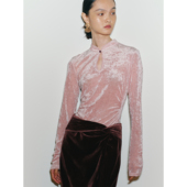 PaleBlueDot蓝点2025秋季 显瘦桃夭粉水滴领打底衫 立领中式 修身