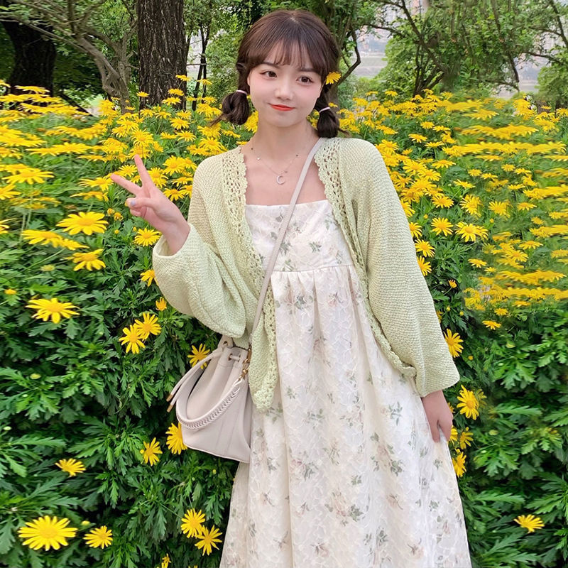 法式春季套装ins超仙学生裙子女夏2022新款矮个子碎花吊带连衣裙