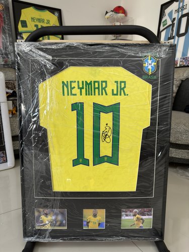 2022世界杯巴西内马尔复刻签名球衣裱框装饰品欧洲杯巴西