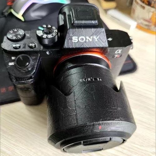 适用索尼相机贴纸A7II A7IV A7C保护贴膜A6300 A6500镜头防刮ZVE1