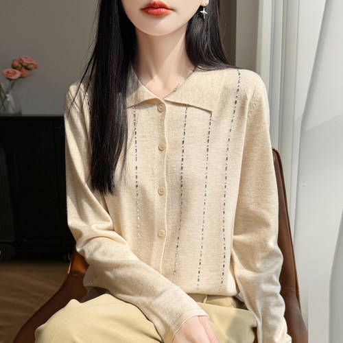 秋冬羊毛翻领针织开衫女显瘦