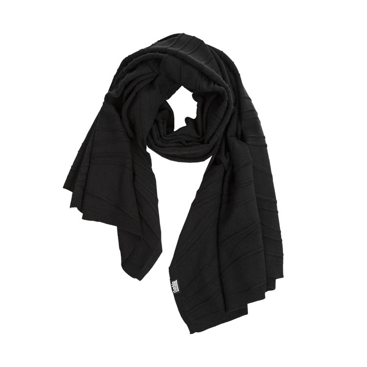 圣山服饰原创设计2022秋冬系列