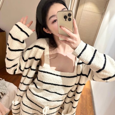 半边绒珊瑚绒睡衣女冬季三件套装