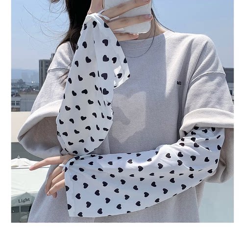 夏季2026新款防晒袖套时尚高级感百搭户外运动女冰丝宽松卡通薄款