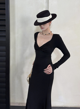 AhhCute【大约在冬季】纯欲V领长袖连衣裙女轻奢宴会晚礼服裙