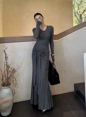 AhhCute【温柔姐系】性感辣妹v领灰色长袖连衣裙女显瘦包臀裙