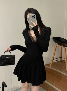 AhhCute【月半夜曲】纯欲蕾丝V领黑色连衣裙女出行约会长袖短裙